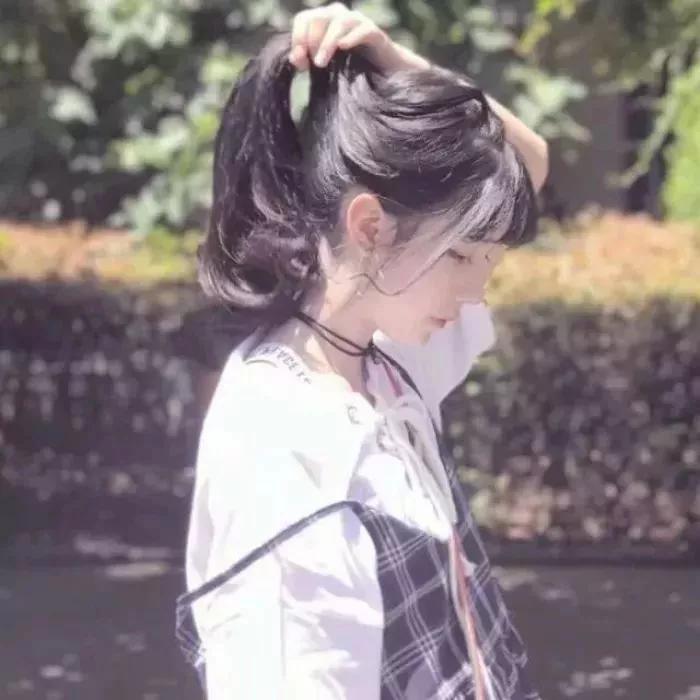 闺蜜基友开黑头像|空白的纸上，有过泪的划痕