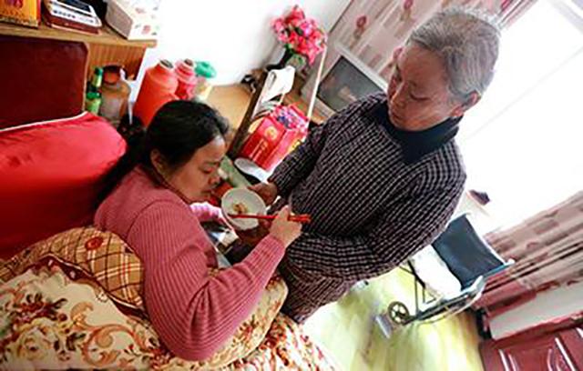 儿媳坐月子婆婆给她吃方便面,儿媳坐月子婆婆给吃方便面