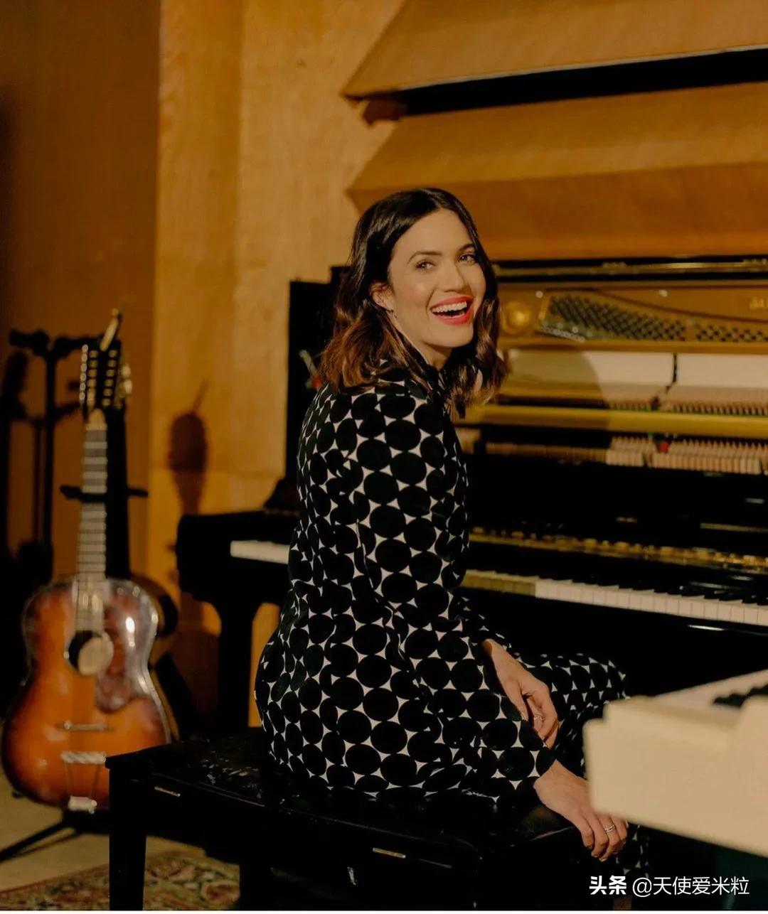 凭《我们这一天》事业翻盘，千禧女神曼迪·摩尔为何神隐多年？