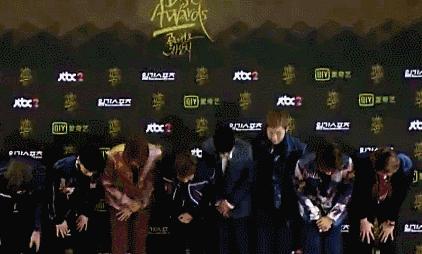 毛不易护士搞笑视频,毛不易改不掉的护士习惯