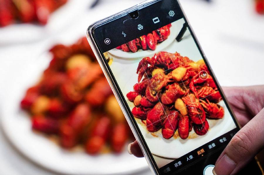 深圳宝安竟藏着如此诚意十足的海鲜自助餐厅，新鲜现做用料地道