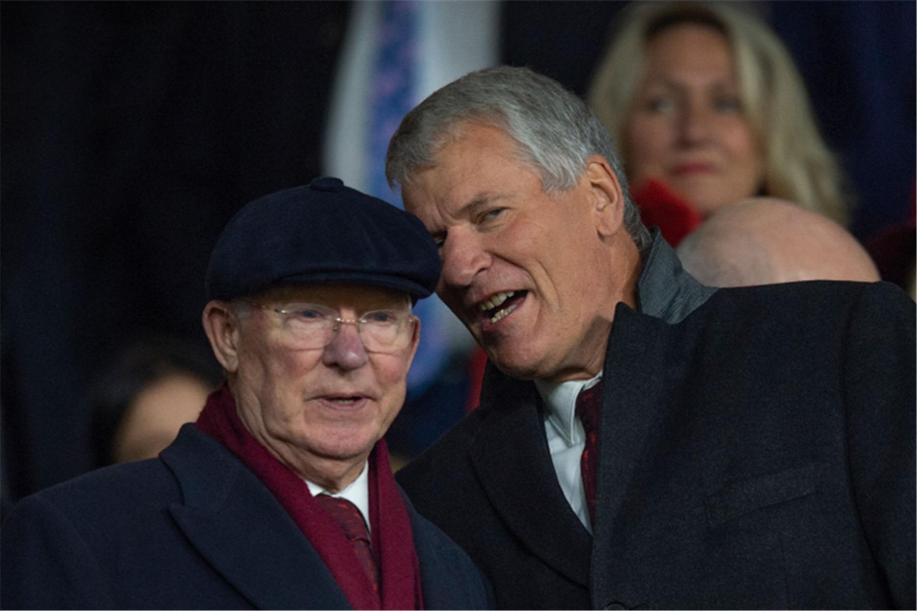 回忆曼联大厦一步步倒塌的过程索帅该如何带年轻红魔重返巅峰？