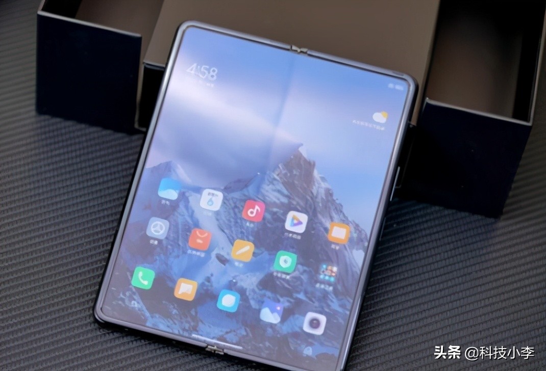 小米折叠屏还值得入手吗,小米折叠屏手机mixfold最新测评