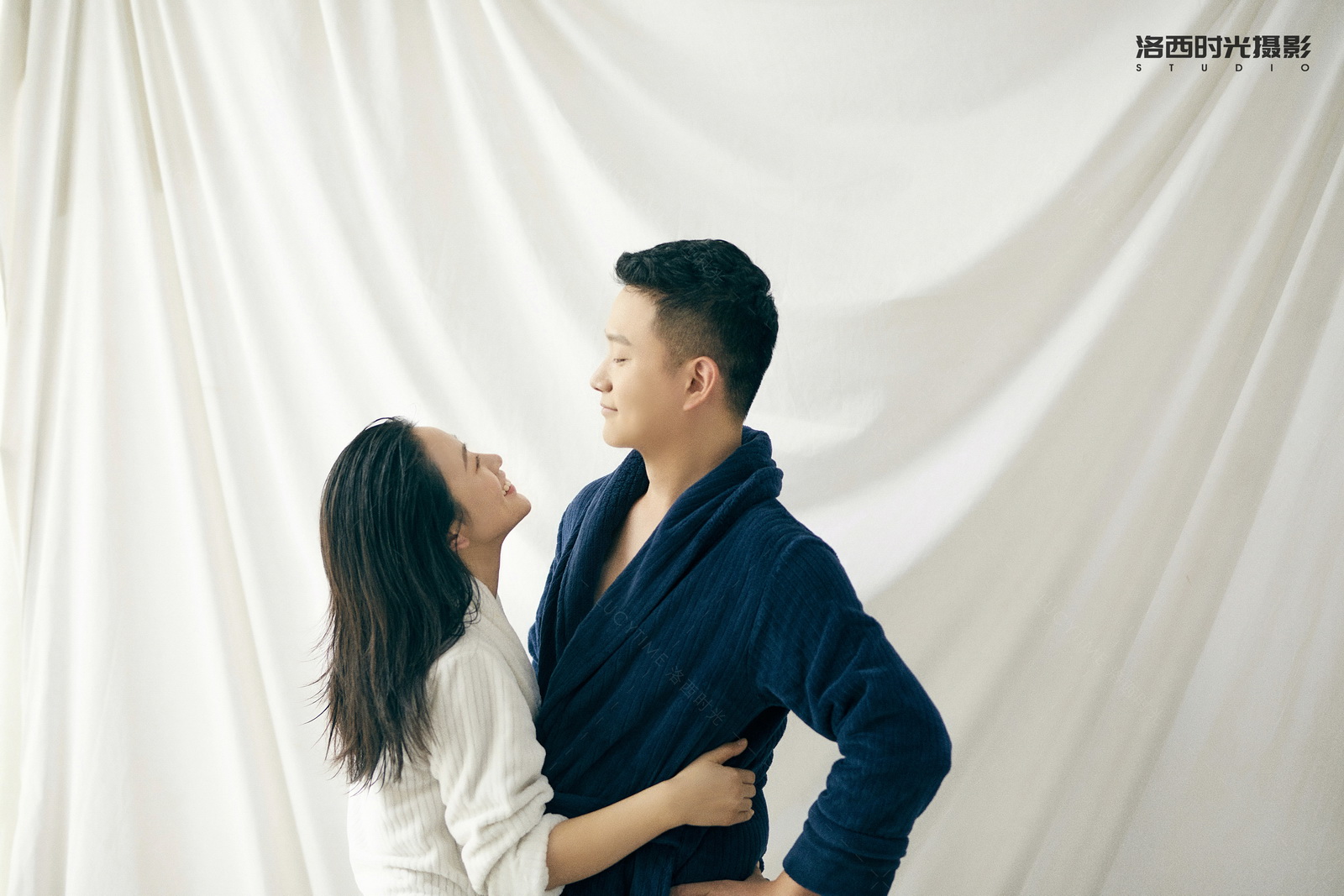 洛阳2019年10月17日婚纱摄影,创意婚纱照拍摄洛阳