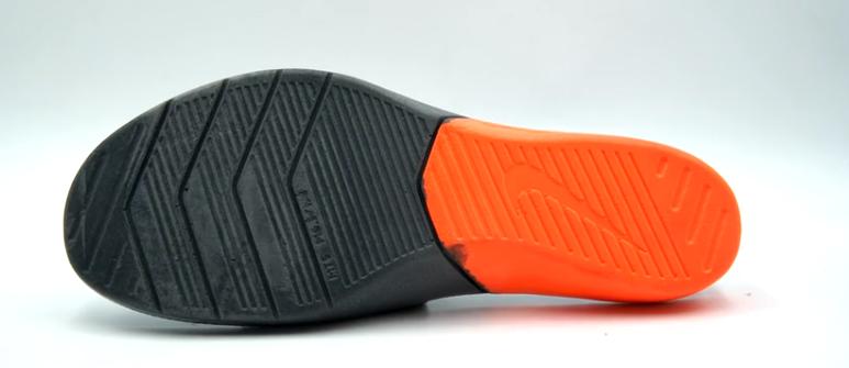 健身房穿aj配什么袜子,健身房穿跑步鞋还是训练鞋