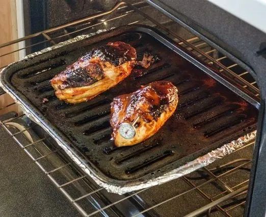 国外网红给黄瓜挤奶​视频登上热搜!milkcucumber是什么神操作?