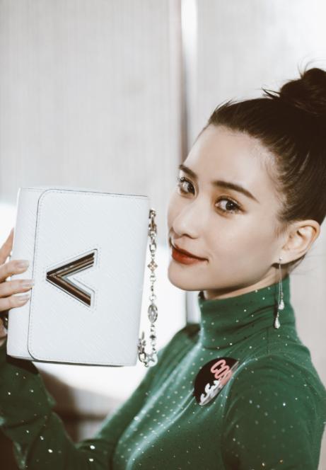 赌王何超莲年轻美照,赌王何超莲最美照片