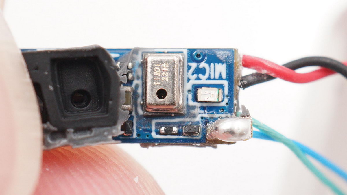 远销非洲的TWS真无线耳机应该注意什么？拆解传音TECNOBuds2看看