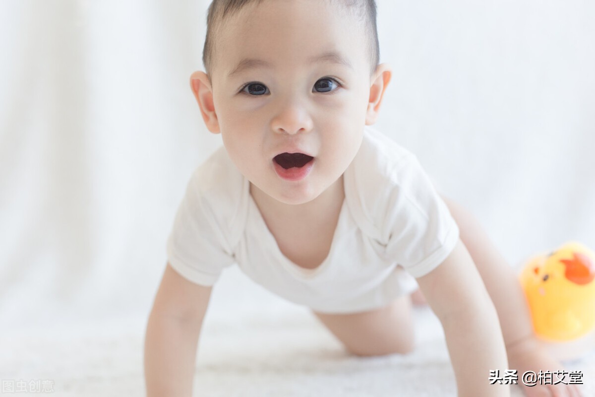 宝宝经常摸*处私**，妈妈们怎么应对才好？