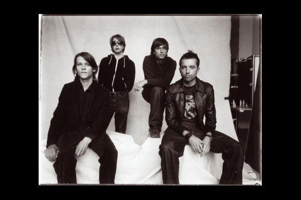 聊一下我喜欢的摇滚音乐以及适合听摇滚的耳机，*放播**器