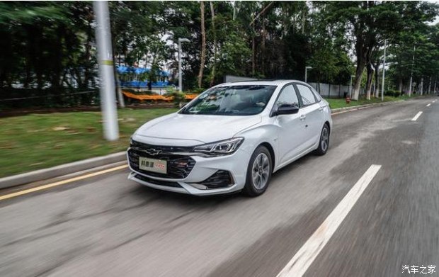 雪佛兰科鲁泽1.0t轻混试驾视频,雪佛兰科鲁泽330t试驾视频