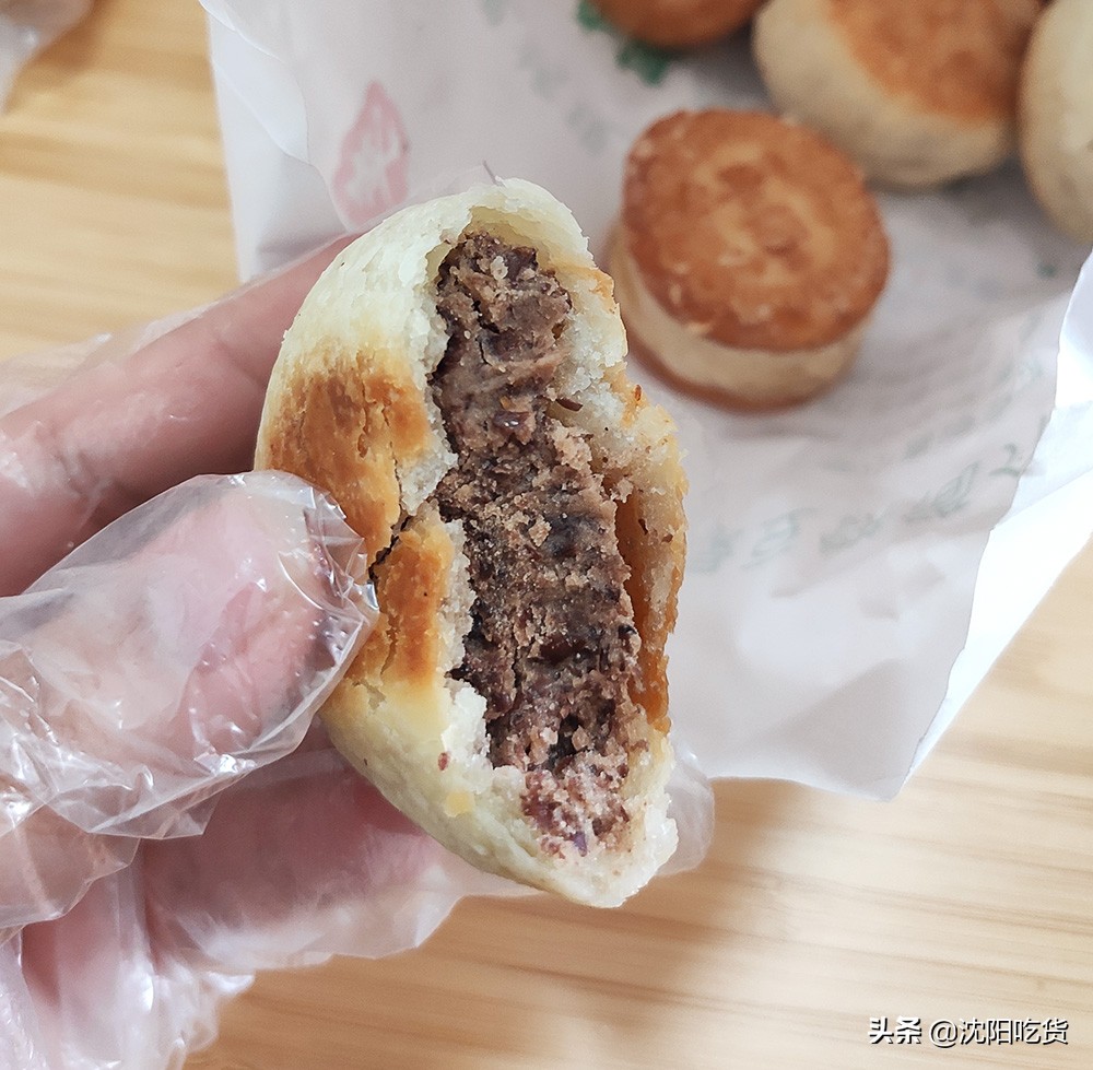 长春红旗街虎林胡同绿豆饼,好吃酥得掉渣的绿豆饼