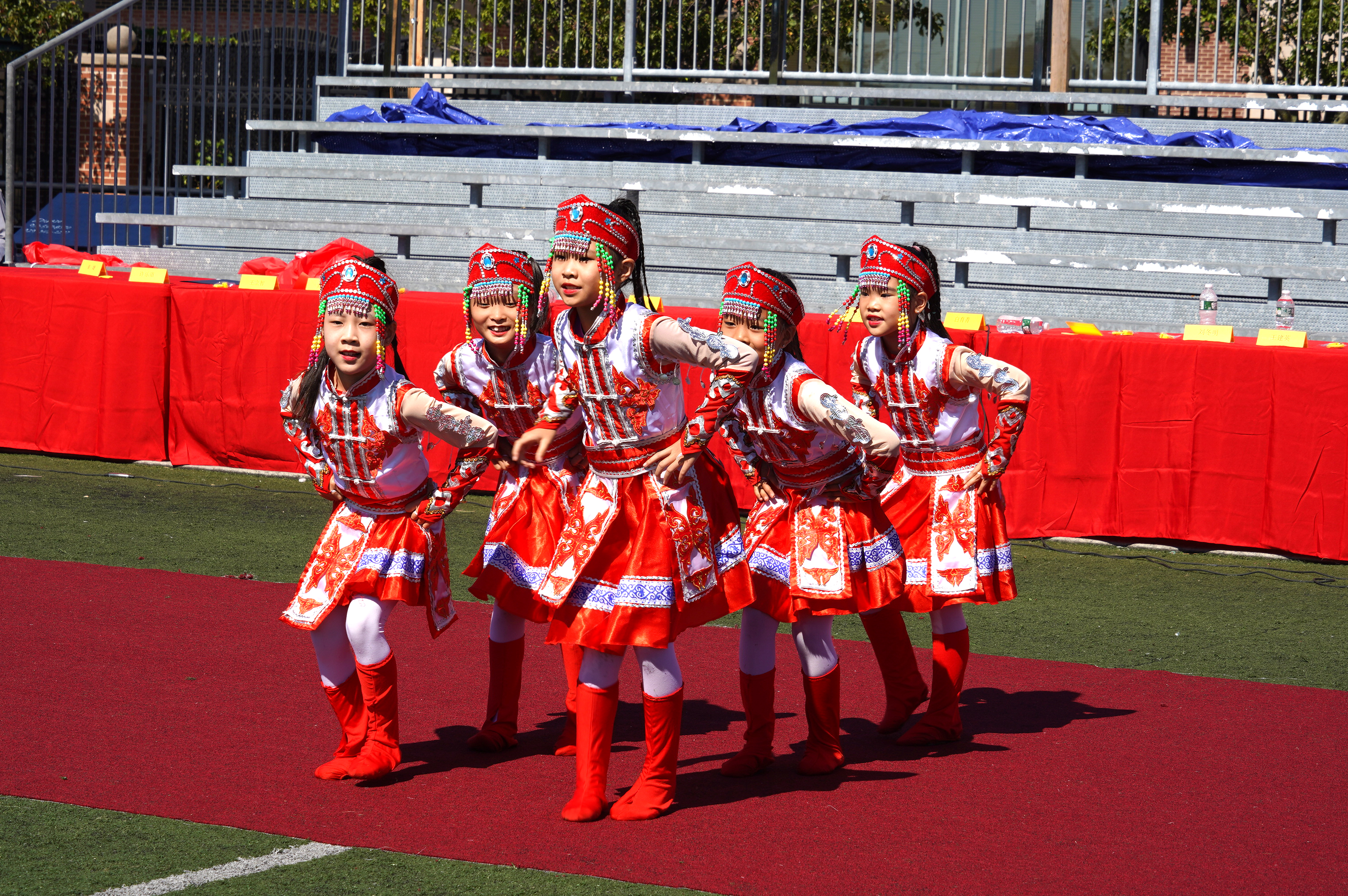 庆国庆节70周年主题活动,庆国庆节文艺汇演中国红