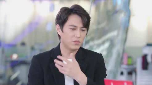 靳东最帅气的发型,靳东夏季发型叫什么发型