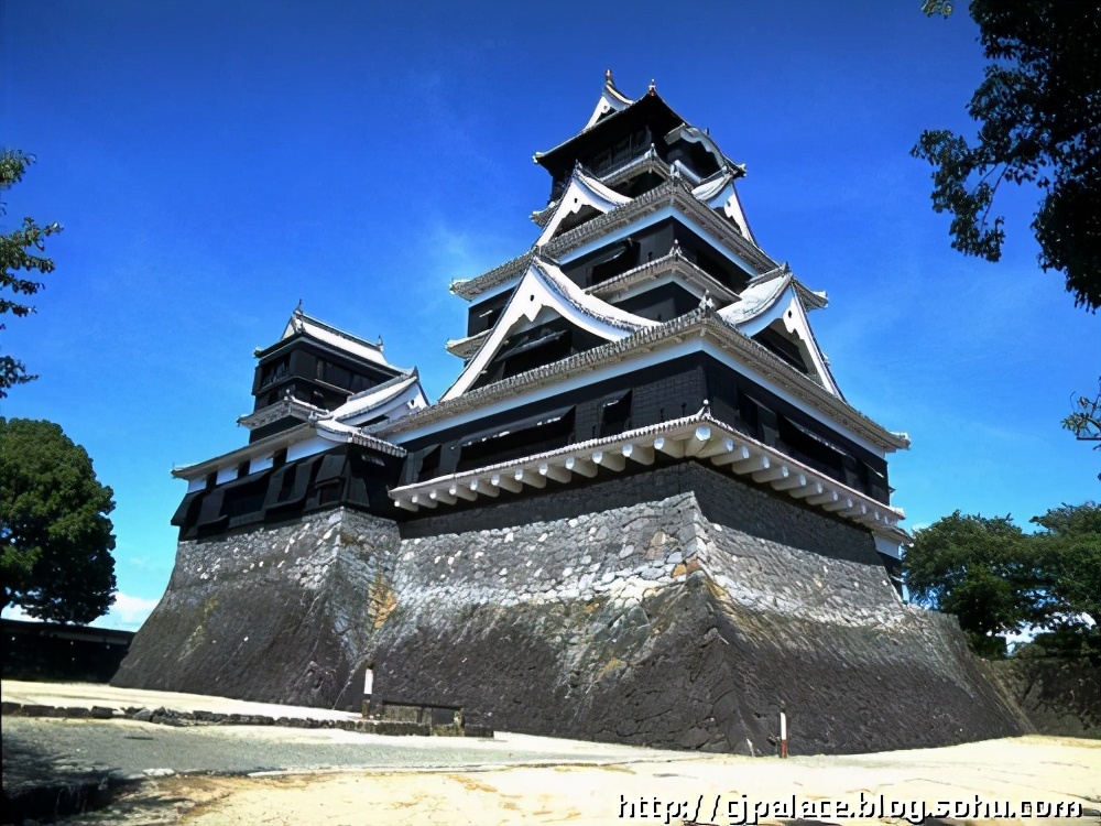 日本魔法城堡,日本城堡和欧洲城堡