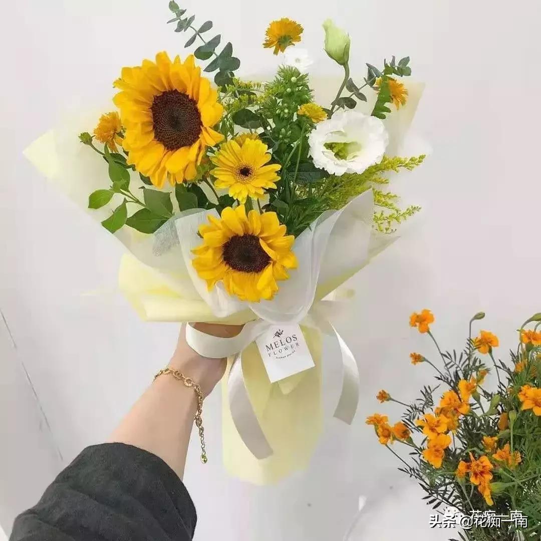 教师节应该送老师什么花用纸叠,教师节送花送什么花图片