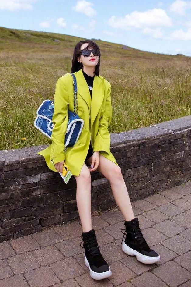 西装短裤上档次版型时尚,黑色西装短裤穿搭高级感