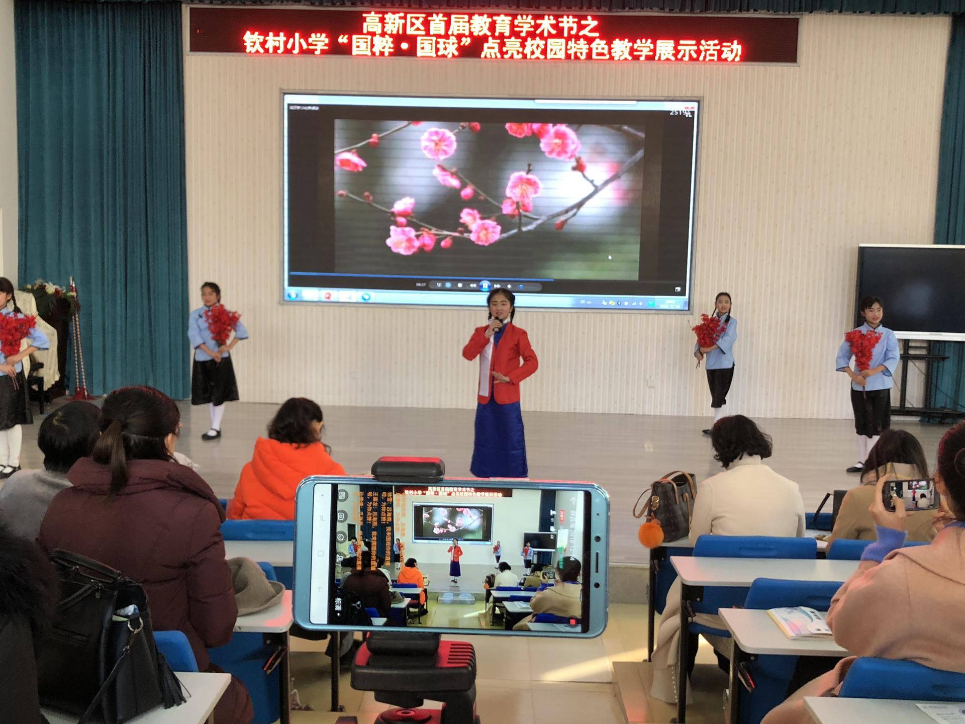 23年没做成的事被他3个月做成了，一位70后小学校长的钉钉攻略