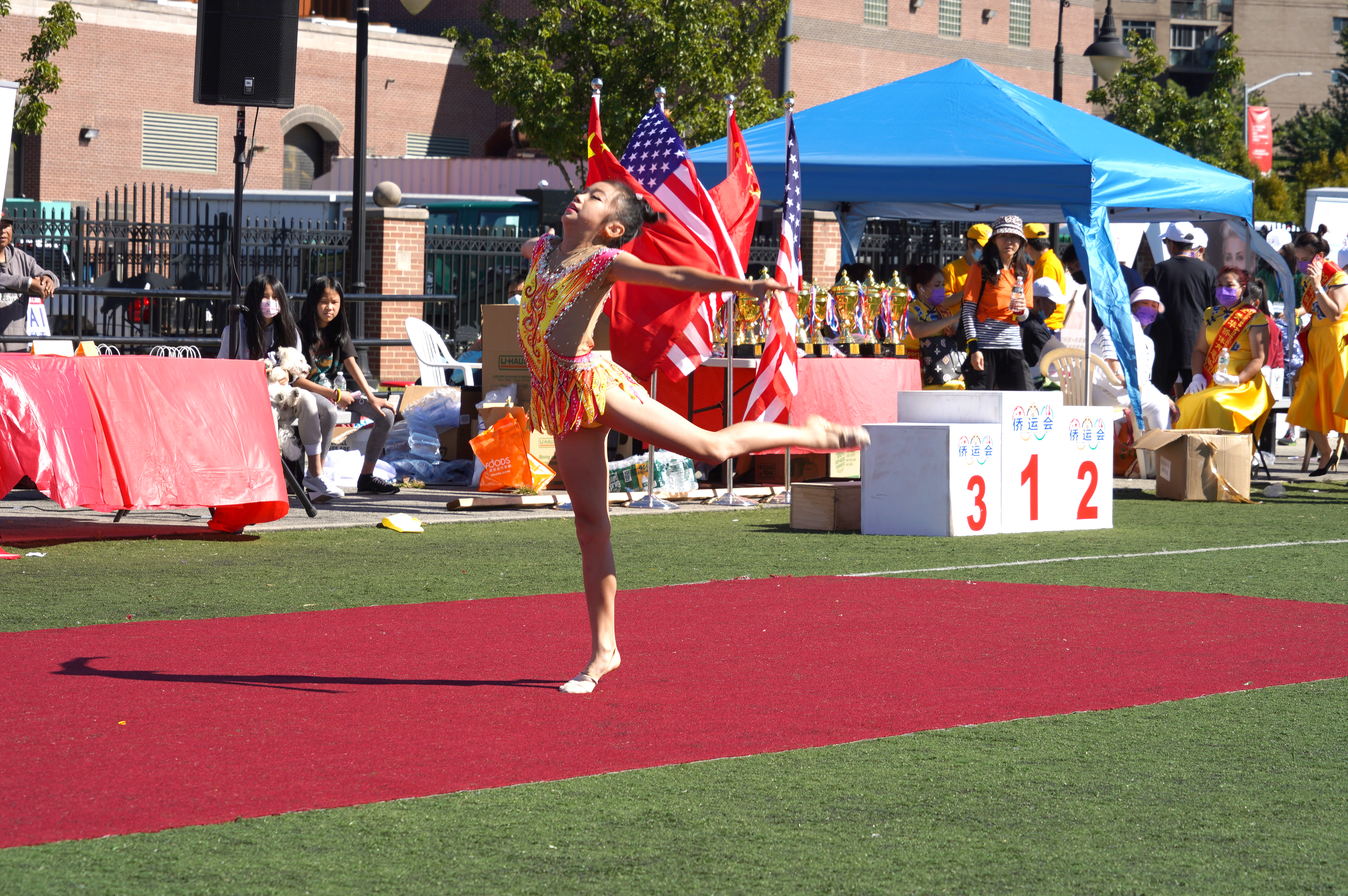 庆国庆节70周年主题活动,庆国庆节文艺汇演中国红