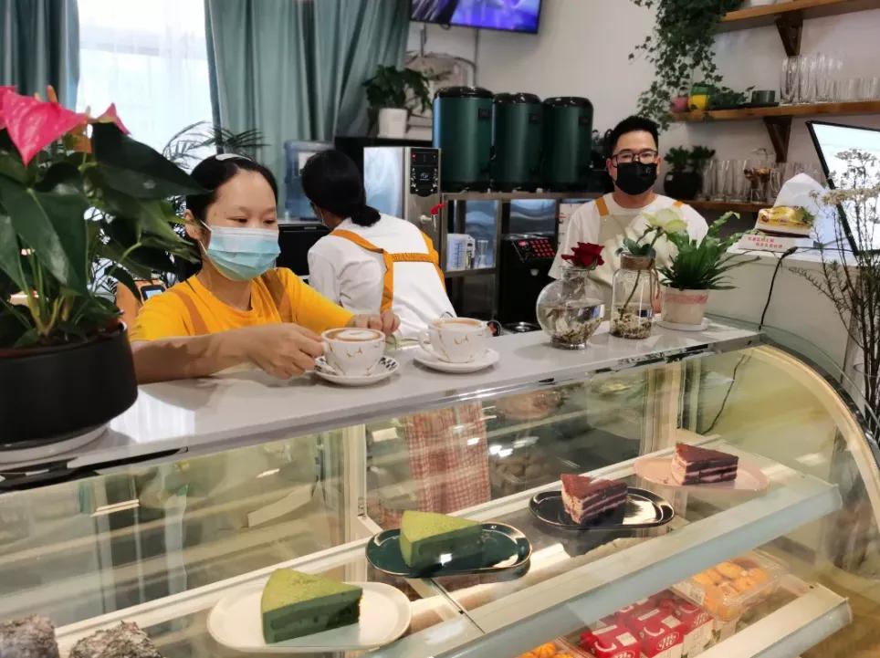 残疾小伙逆袭,残疾人白手起家创业成富豪