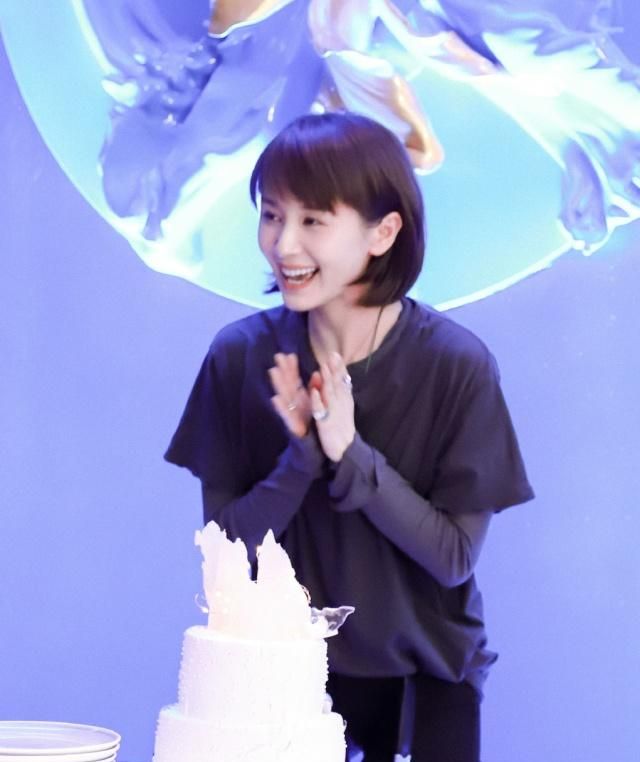 王子文长发好看还是短发好看,王子文发型短发同款