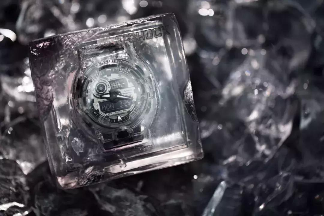 荷尔蒙最爆棚的手表,逆天荷尔蒙透明手表