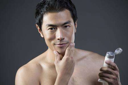 比起女生，更应该用面膜的其实是男生，这3个原因你不得不服