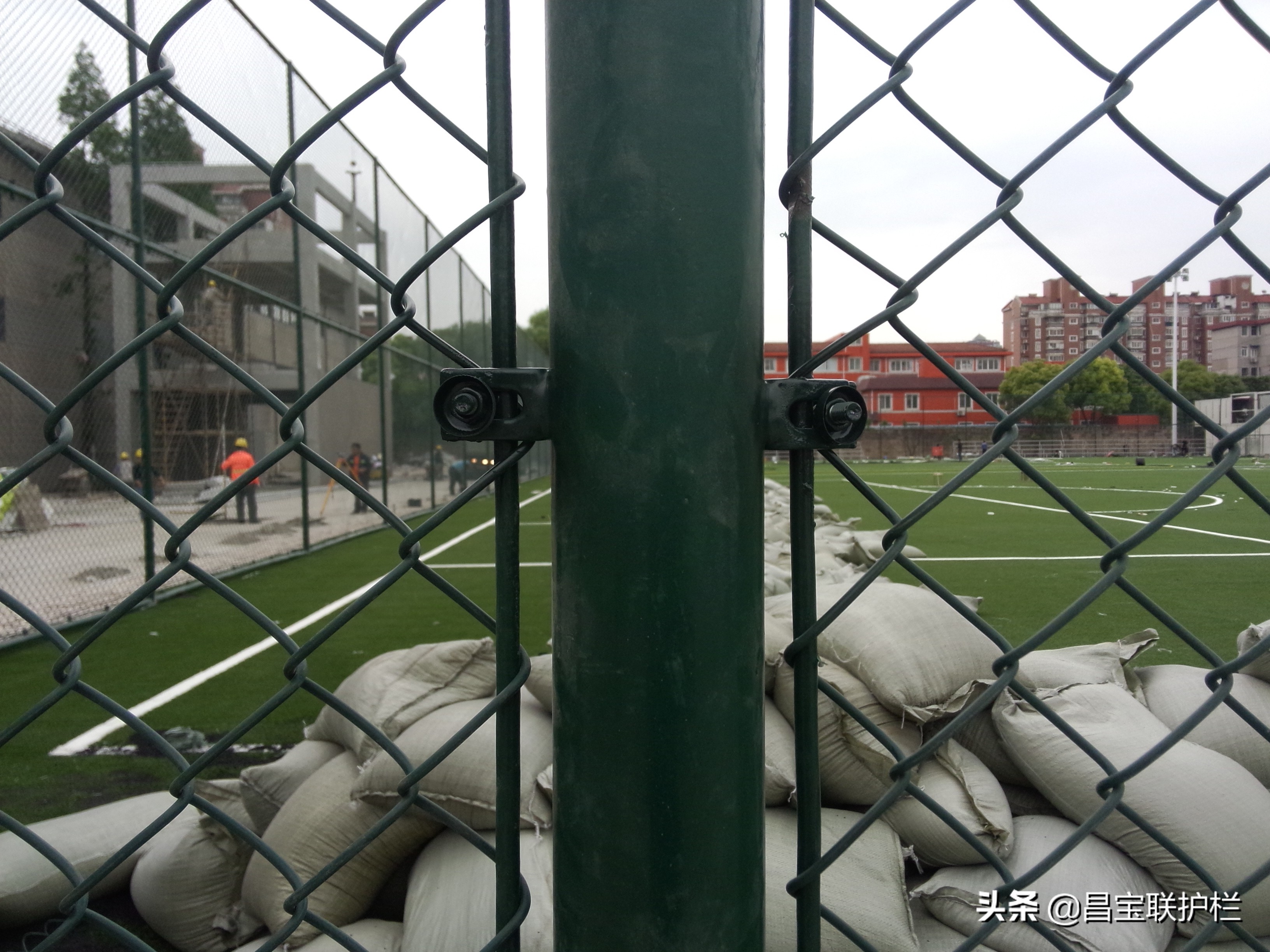 勾花护栏网安装难度系数,勾花护栏安装