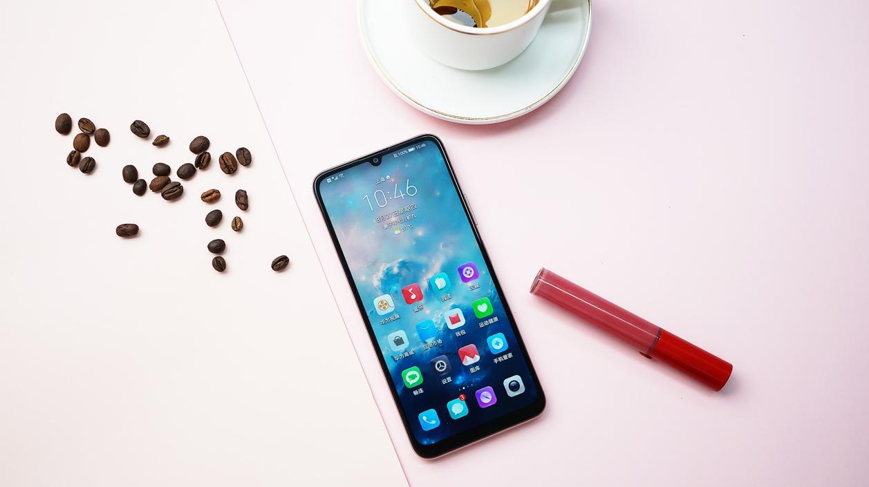 最新适合父母买千元机推荐,最值得入手送父母的千元机