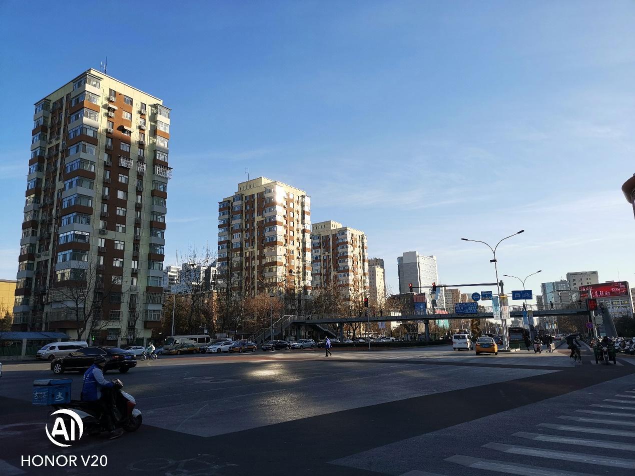 光荣v20麒麟980多少钱,光荣v20麒麟980还能用几年