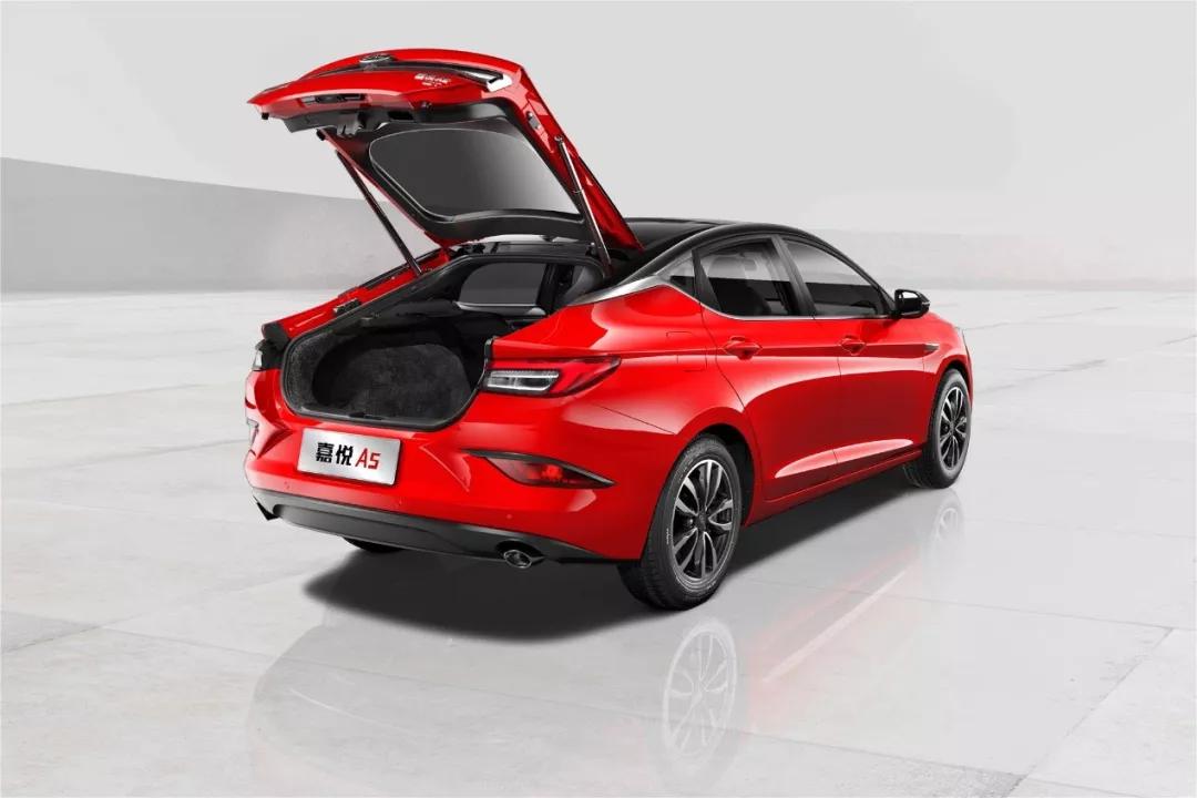 8万落地配四轮独悬,终结选择困难症