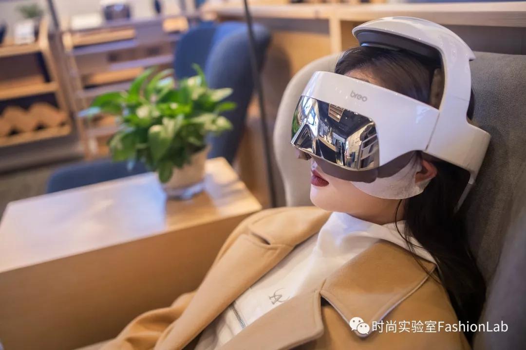 送对年终礼物是当代青年的社交核*器武**