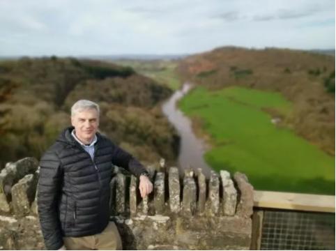 英国驻武汉总领事采访,美国驻华大使参观武汉