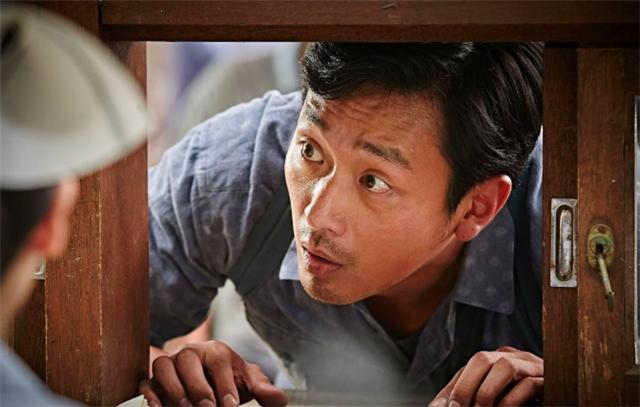 许三观卖血记的深度解析1分钟,活着和许三观卖血记的深度解析