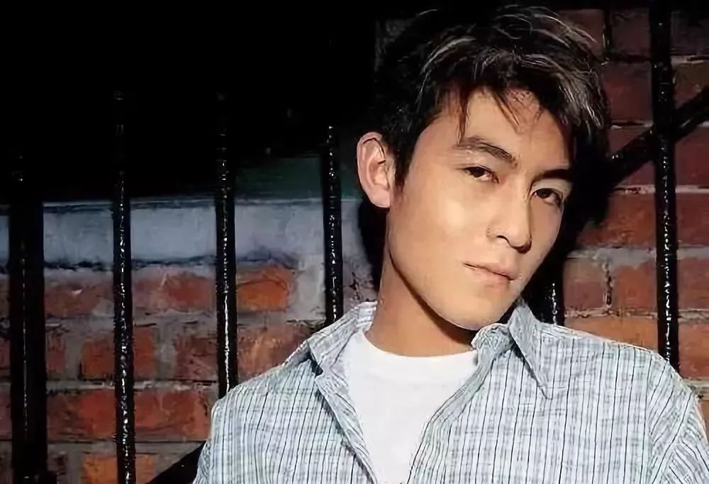 几种常见的眼睛形状,各类眼睛的形状及图解