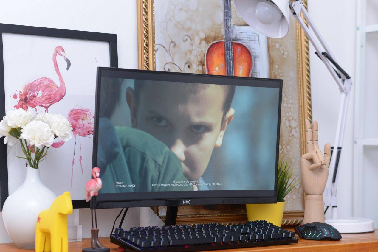 hkcc240显示器背部接口,hkcc240显示器怎么样