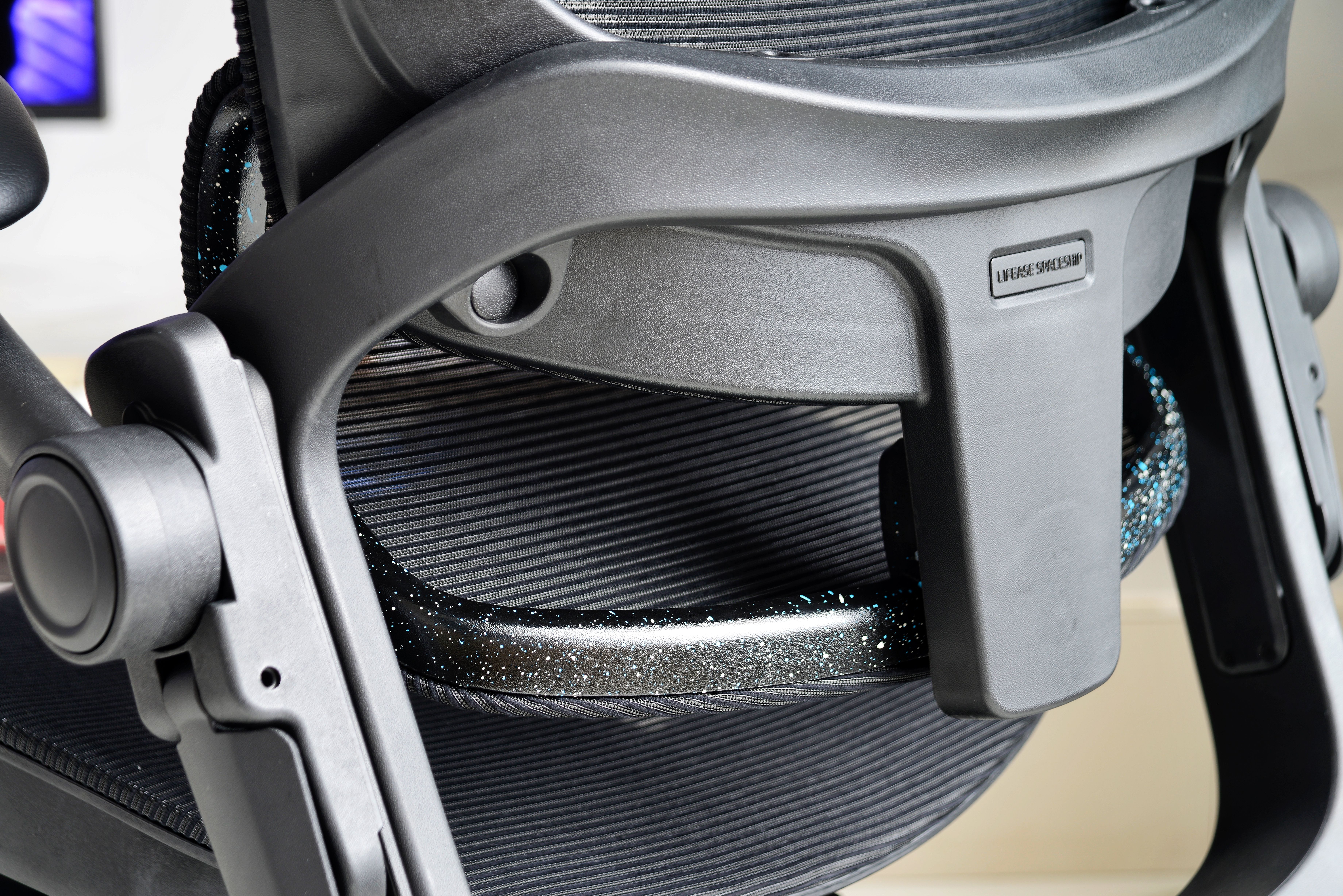 网易严选人体工学椅星舰测评,网易严选星舰椅和探索家哪个好