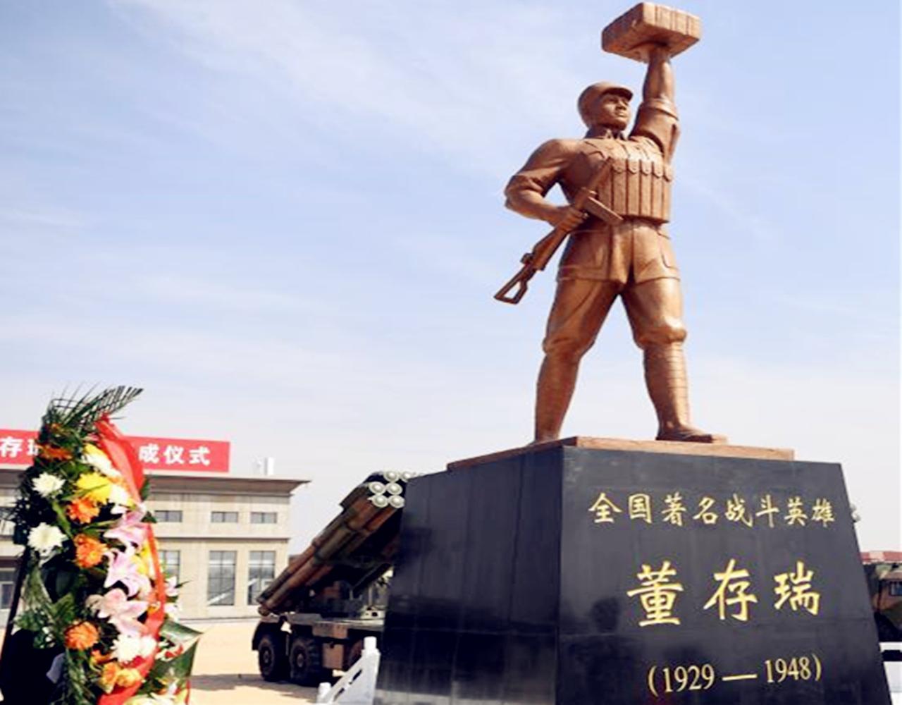 为了等一位特殊的人物，这位开国将军的葬礼推迟了五天