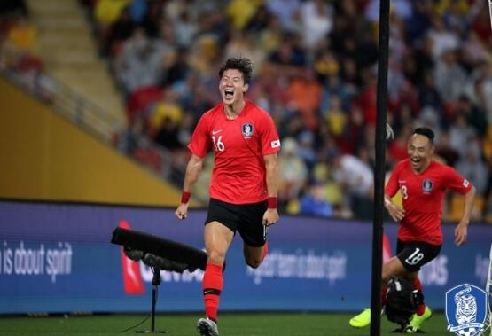 韩国孙兴慜和热刺孙兴慜哪个更强,孙兴慜黄义助英超