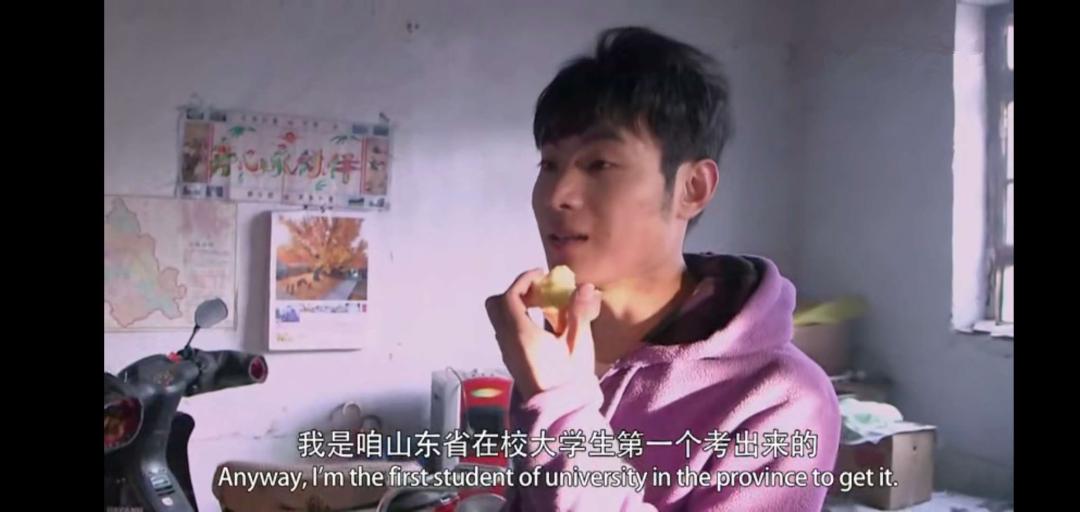 豆瓣7.2分看完很压抑,豆瓣评分9.6被禁三次