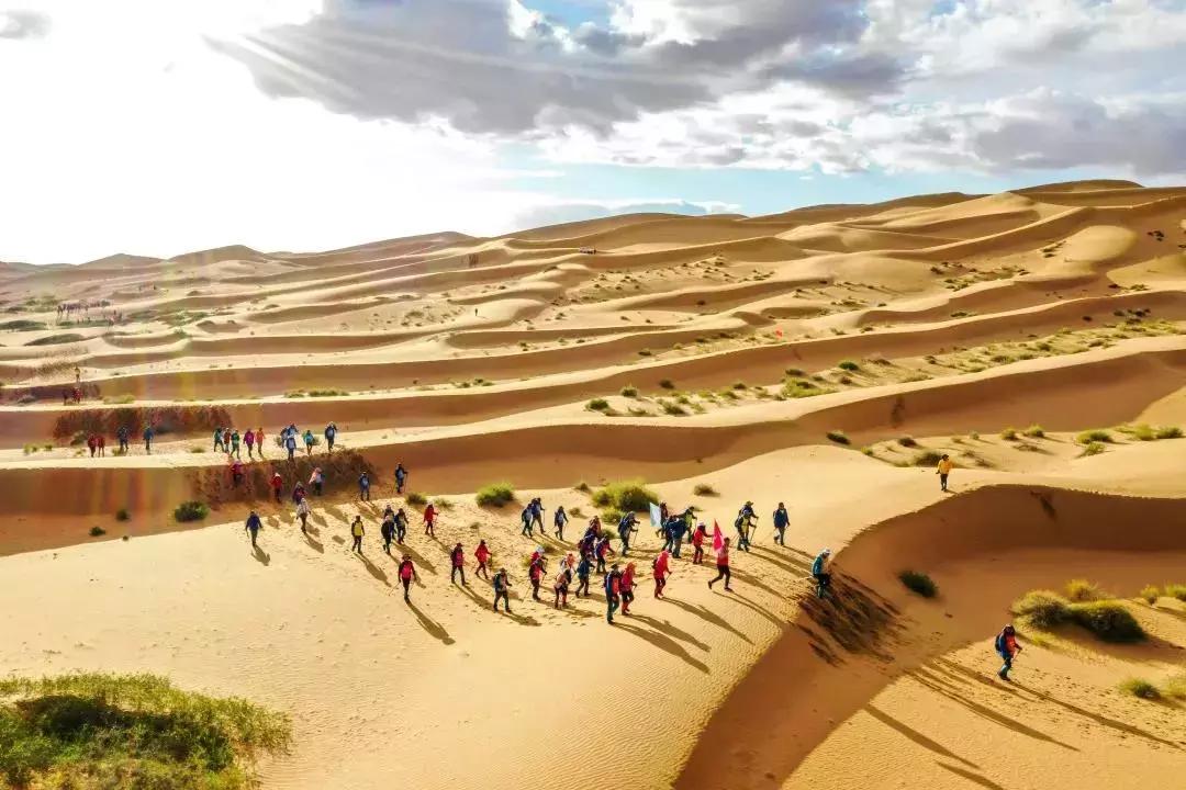 冬天100人团建最火的十个项目,100多人团建最火的十个项目