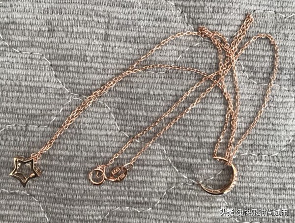 星月系列月亮单钻项链,钻石简单款和奢华款吊坠