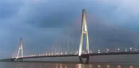 鎴戜滑鐨勮蹇嗘濡備竴鏉℃祦鍔ㄧ殑澶ф渤,绌垮煄璁板繂