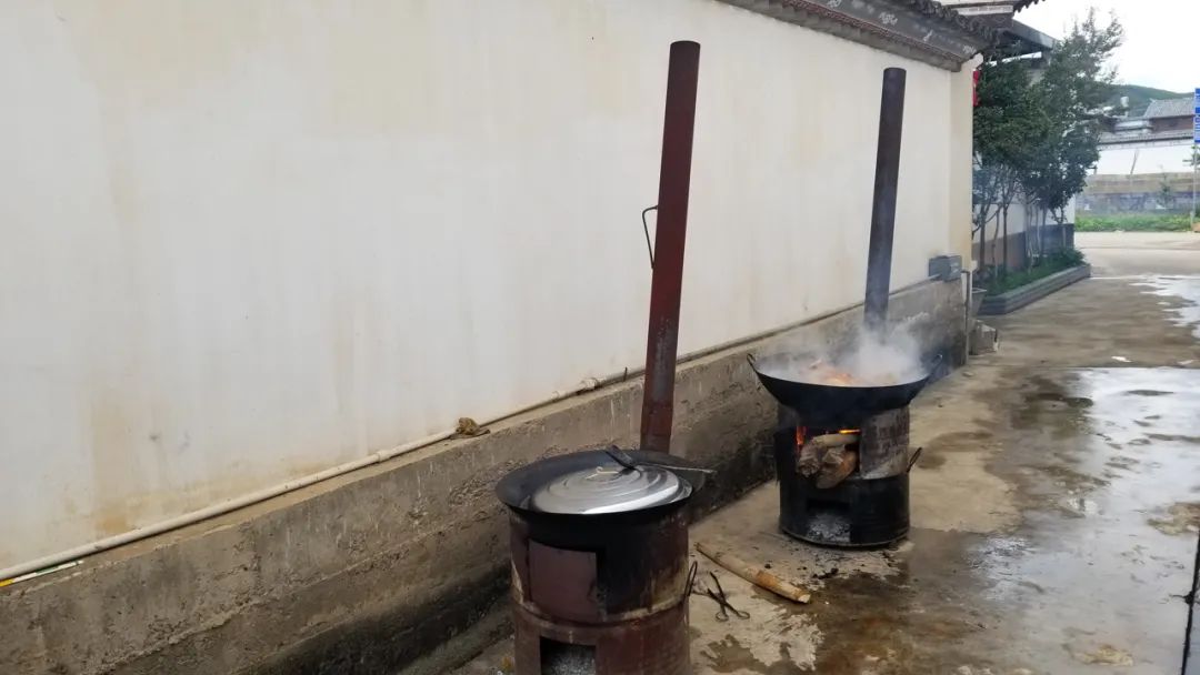 云南大理白族葬礼出殡视频,大理白族老人的葬礼