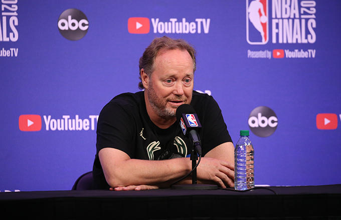 2:0雄鹿夺赛点,雄鹿2:0猛龙