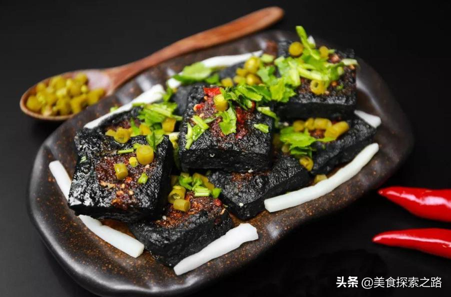 夜市摆地摊卖什么最好赚钱,夜市摆摊做什么成本最低最赚钱