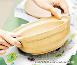 陶瓷砂锅煎药壶糊底烧黑怎么清洗,砂锅炖肉糊了怎么样清洗才能洗掉