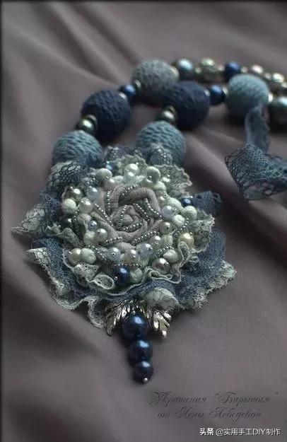 布艺玫瑰花的作品,花朵布艺作品