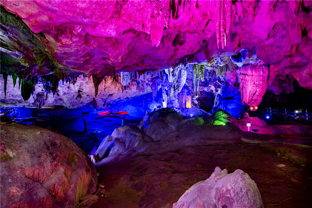 桂林世界溶洞奇观,桂林神奇的山洞