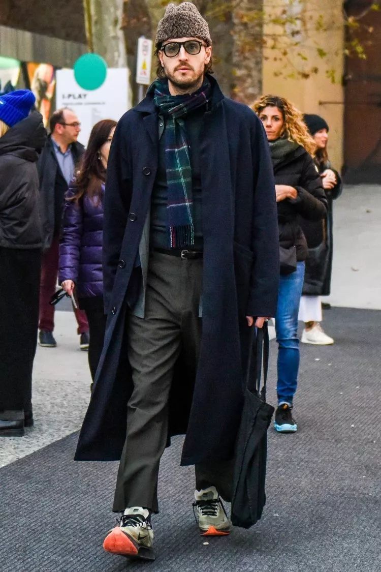 大衣风衣推荐及搭配,经典色风衣怎么搭配好看